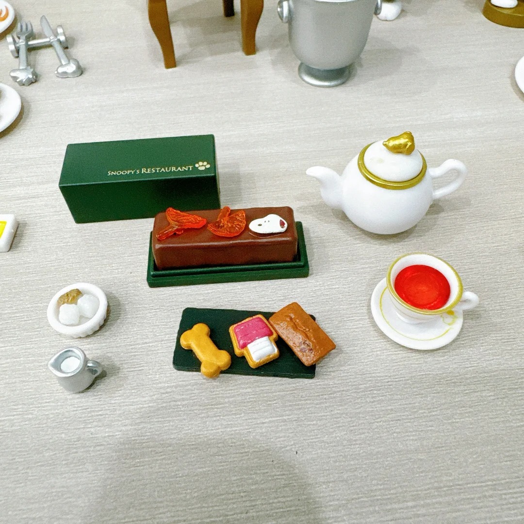 rement Snoopy Restaurant Ameri - Figure Display Box บทวิจารณ์และราคา
