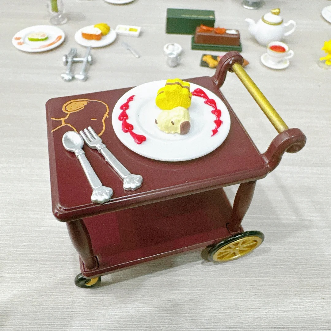 rement Snoopy Restaurant Ameri - Figure Display Box บทวิจารณ์และราคา
